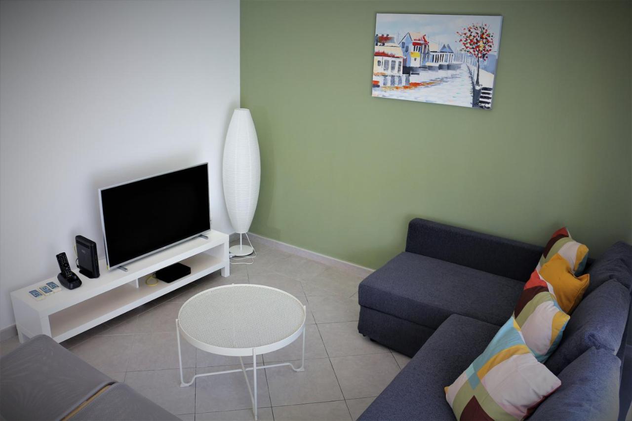 Lovely Apartment In Carvoeiro By The Beach Kültér fotó