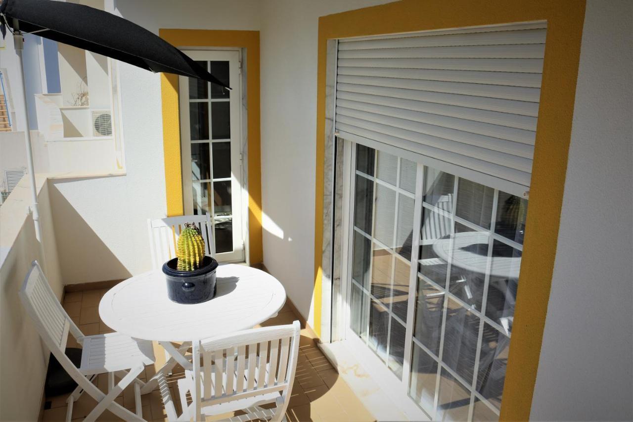 Lovely Apartment In Carvoeiro By The Beach Kültér fotó