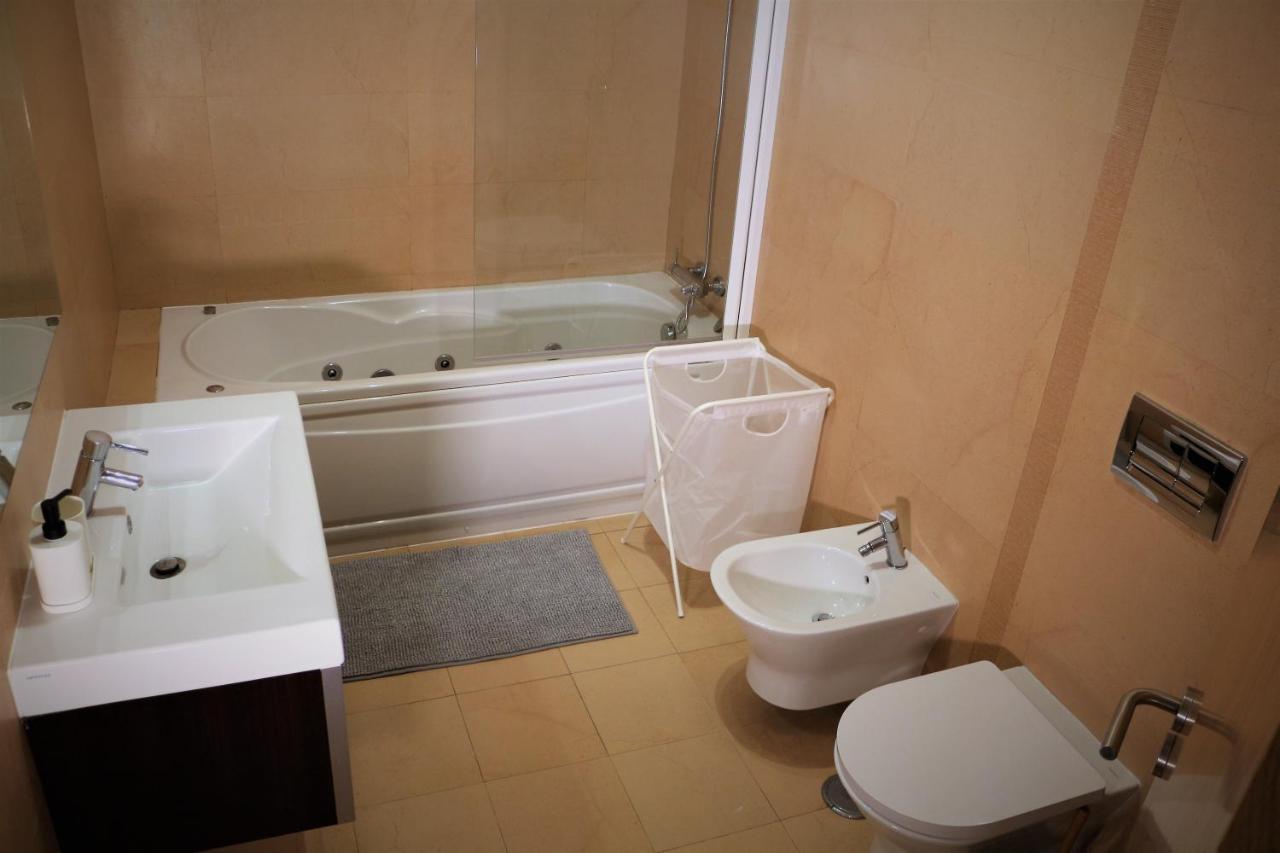Lovely Apartment In Carvoeiro By The Beach Kültér fotó