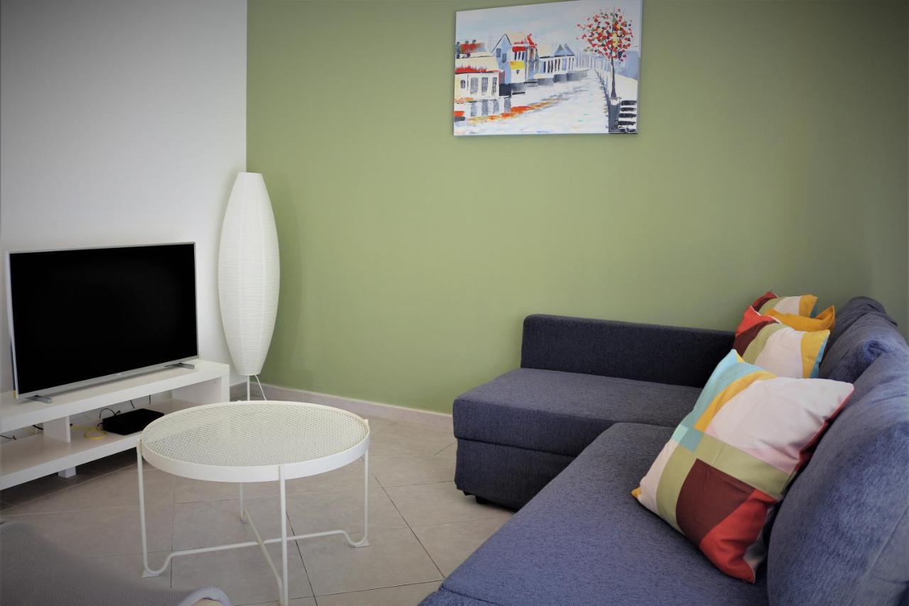 Lovely Apartment In Carvoeiro By The Beach Kültér fotó
